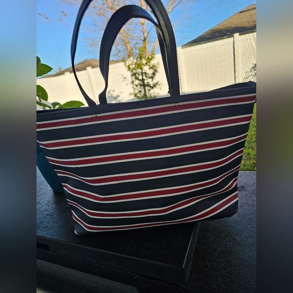 TOMMY HILFIGER NAVY BLUE RED WHITE SHOPPER TOTE BAG PURSE W/ POUCH. Brand new - Picture 5 of 17